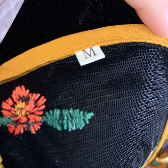 Mustard Floral Blouse - Picture 8 of 9